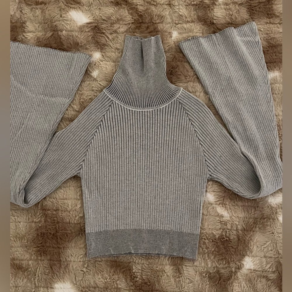 Hera Collection Gray Ribbed Cowl Neck Sweater - Picture 2 of 4